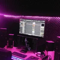 استودیو موسیقی (آهنگسازی،تنظیم،میکس و مسترینگ)