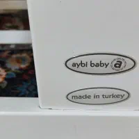 گهواره و کنار تختی