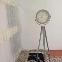 ساعت ایستاده