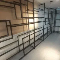 ویترین و کتابخانه مدرن