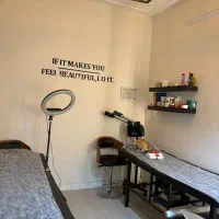 اجاره تخت در سالن زیبایی