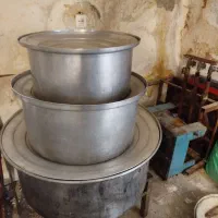 دیگ و اجاق بزرگ