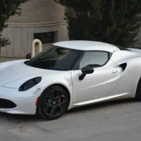 آلفا رومئو (4c) lunch edition