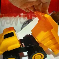 کامیون کوچک|اسباببازی|بابل, |دیوار