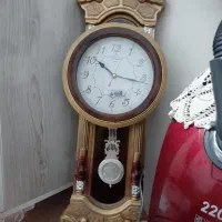 ساعت دیواری سالم