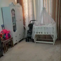 گهواره کنار مادر|تخت و صندلی بچه|قم, بنیاد|دیوار
