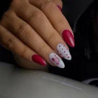 تخفیف ویژه کاشت ناخن