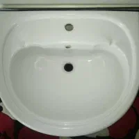 روشویی سرویس بهداشتی