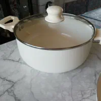 یک عدد قابلمه ویک عددتابه