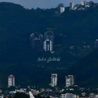 ۱۰۰۰ متر زمین مناسب  ساخت اپارتمان تا ۷ طبقه