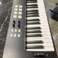 میدی کنترلر Alesis V61 MKII