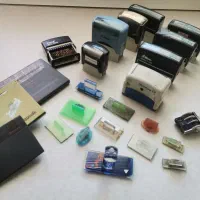 یه تعداد مهر ژلاتینی، ساده، برجسته