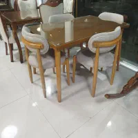 میز‌ناهار‌خوری