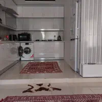 هم خونه یا همخانه