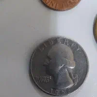 تعدادی سکه خارجی و جمهوری