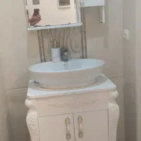 روشویی کابینتی پایه دار با آیینه