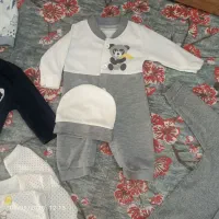 تعدادی لباس و تشک وتاب بچه|لباس|ملارد, |دیوار