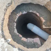 یک نفر چاه کن فاظلاب