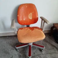 صندلی چرخ دار با تنظیم ارتفاع