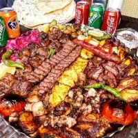 نیرو کمکی ساده آقا جهت کار در کافه رستوران کبابی|استخدام خدمات فروشگاه و رستوران|اصفهان, بوستان ناژوان|دیوار