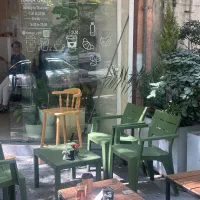 میز و صندلی پلاستیکی