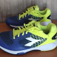 کفش تنیس آکبند و استوک|ورزشهای توپی|فولادشهر, B2|دیوار