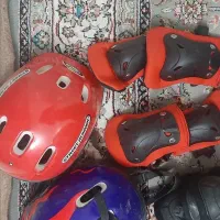 دو دست تجهیزات اسکیت