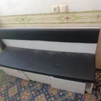 ایینه و مبل صندلی