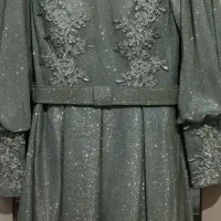 لباس مجلسی|لباس|میانه, |دیوار