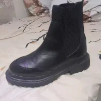 کفش|کیف، کفش، کمربند|شمشک, |دیوار