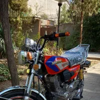 موتور سیکلت پیشرو ۲۰۰