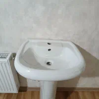 روشویی پایه دار سرامیکی|لوازم سرویس بهداشتی|شیراز, فرهنگ شهر|دیوار