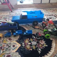 تعدادی اسباب‌بازی