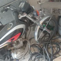 متور سیکلت 200 تمیز بدون هیچ مشکلی