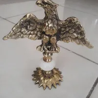 شاهین پایه سنگی