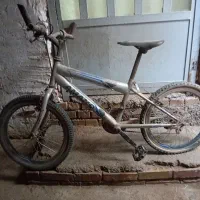 یک عدد دوچرخه معاوضه با بقلمون یک عدد