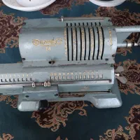 ماشین حساب مکانیکی (هندلی) کلکسیونی ۱۰۰ ساله