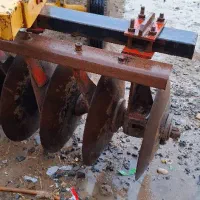 تراکتور وقطعات یدکی ولوازم جانبی.