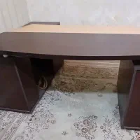میز اداری و میز عکس و مبل تک نفره و پشتی دست باف