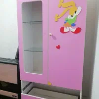 کمد صورتی
