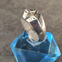 حلقه  انگشتر مردانه با نگین الماس  اصل|جواهرات|شیراز, شریف‌آباد|دیوار