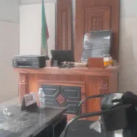 منشی دفتری فروشنده تلفنی منشی فروش درب چوبی