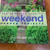 کتاب طراحی و فضای سبز  Weekend garden project