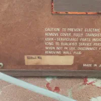 فروش یک دستگاه ضبط و پخش قدیمی