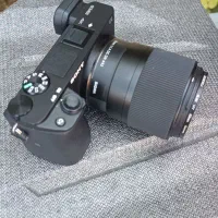 دوربین a6400  سونی  درحد اکبند با لنز سیگما