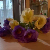 گل مصنوعی لمسی