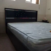 تخت دو نفره و میز آرایش و کمد لباسی