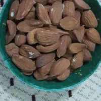 فروش بادام