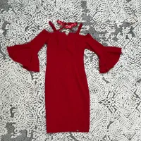 پیراهن قرمز یلدا