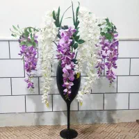 گل مصنوعی و‌گلدان